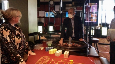 James visits Southend casino